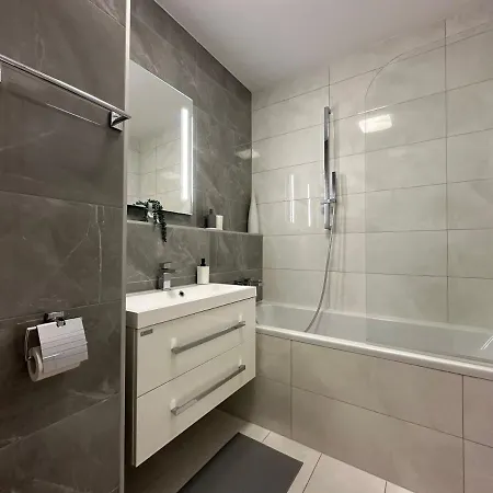 Utulny V Rezidencii Pri Mlyne Appartamento *